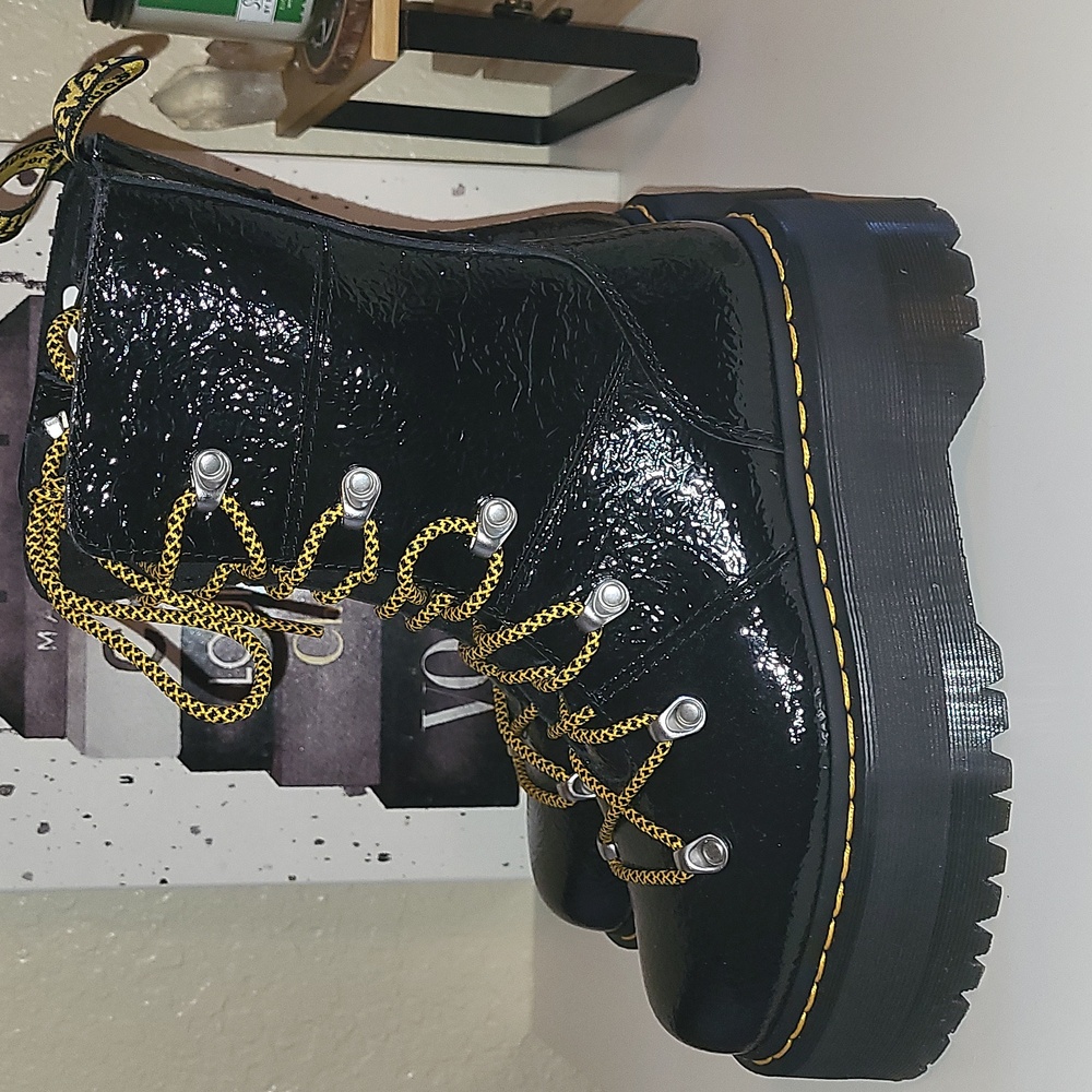 Dr. Martens Ghilana Max Black patent leather platform boots, sz 7/ Eu 38 - Picture 4 of 5